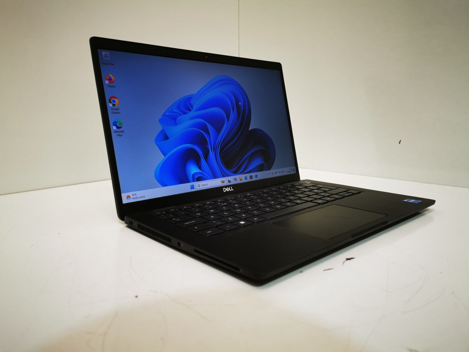 Dell Latitude 7420 14" Laptop - 11th Gen i5/8GB RAM/256GB SSD/ Win 11 -BIOS LOCK