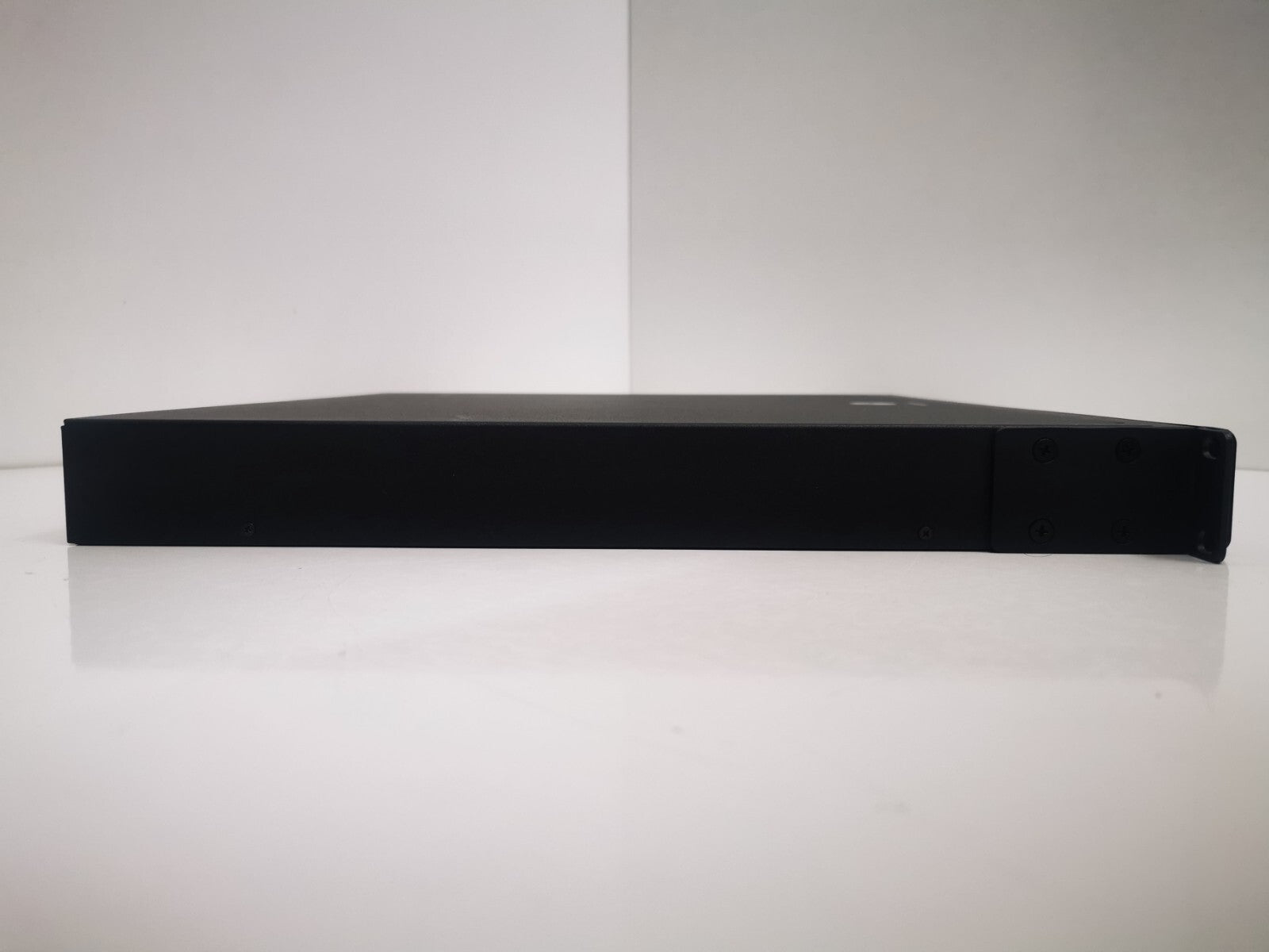 Motorola RFS6010 Rackmountable Wireless LAN Controller – PSU Included
