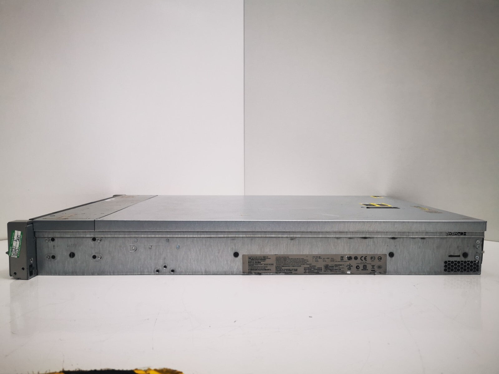 HP ProLiant DL380p Gen8 Rack Server – Intel Xeon, 8GB RAM, No HDDs/Caddies