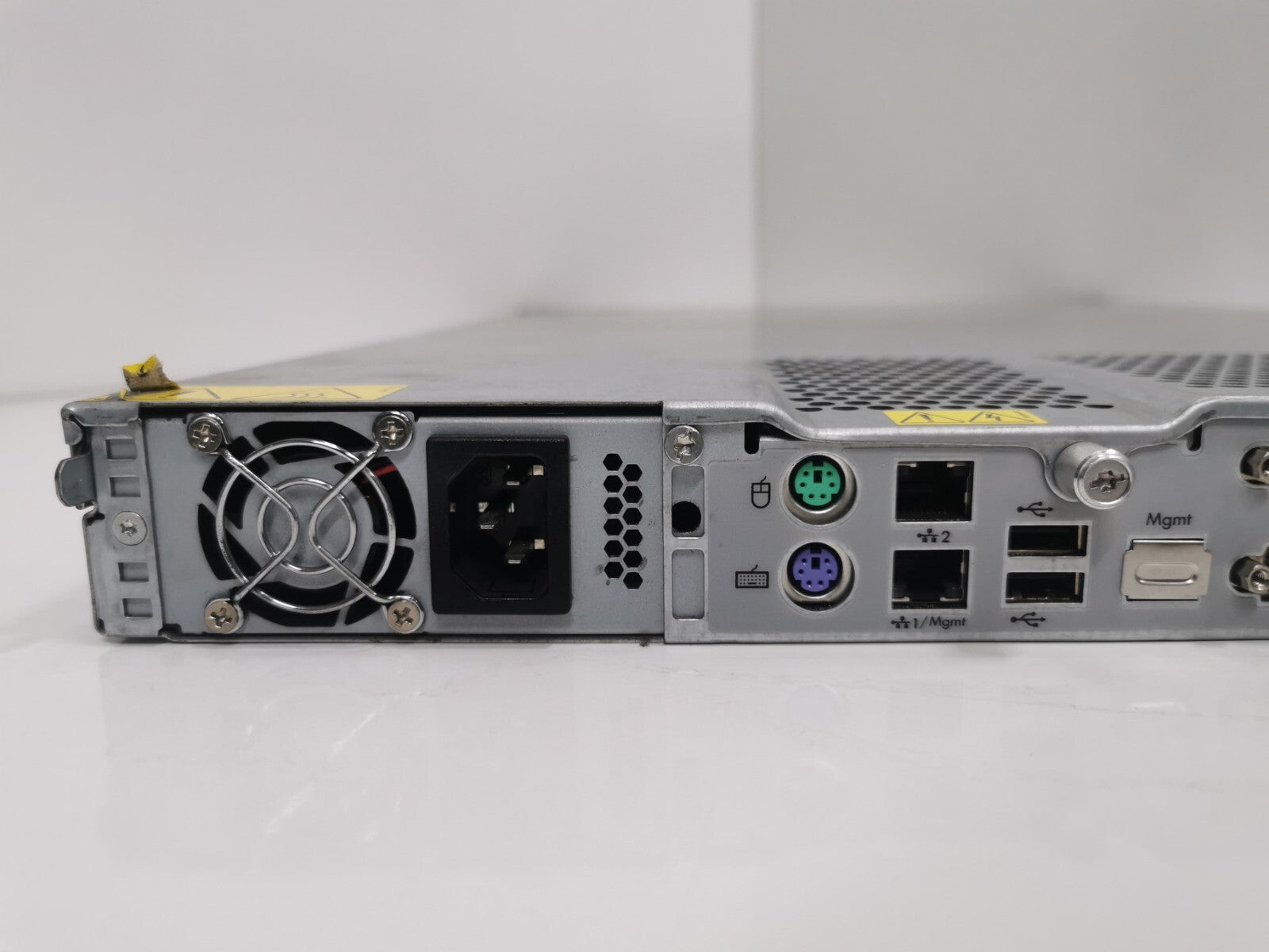 Cisco WAVE-574-K9 V01 1U Rack Server – Intel Xeon 2.66GHz, 3GB RAM, 4-Port LAN