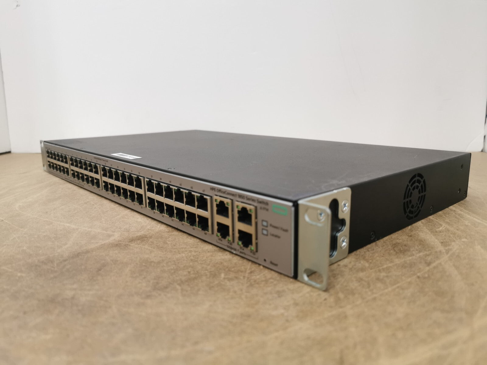HPE OfficeConnect 1850 48G 4XGT Managed Switch – 48×1 Gb + 4×10 Gb Uplinks