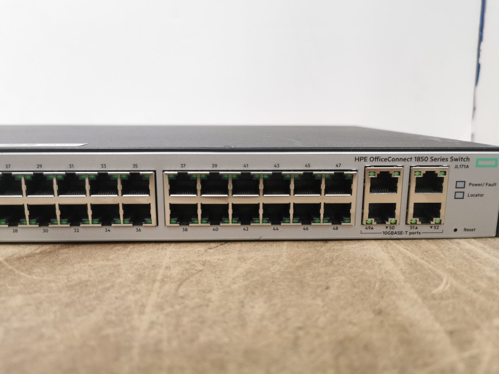 HPE OfficeConnect 1850 48G 4XGT Managed Switch – 48×1 Gb + 4×10 Gb Uplinks