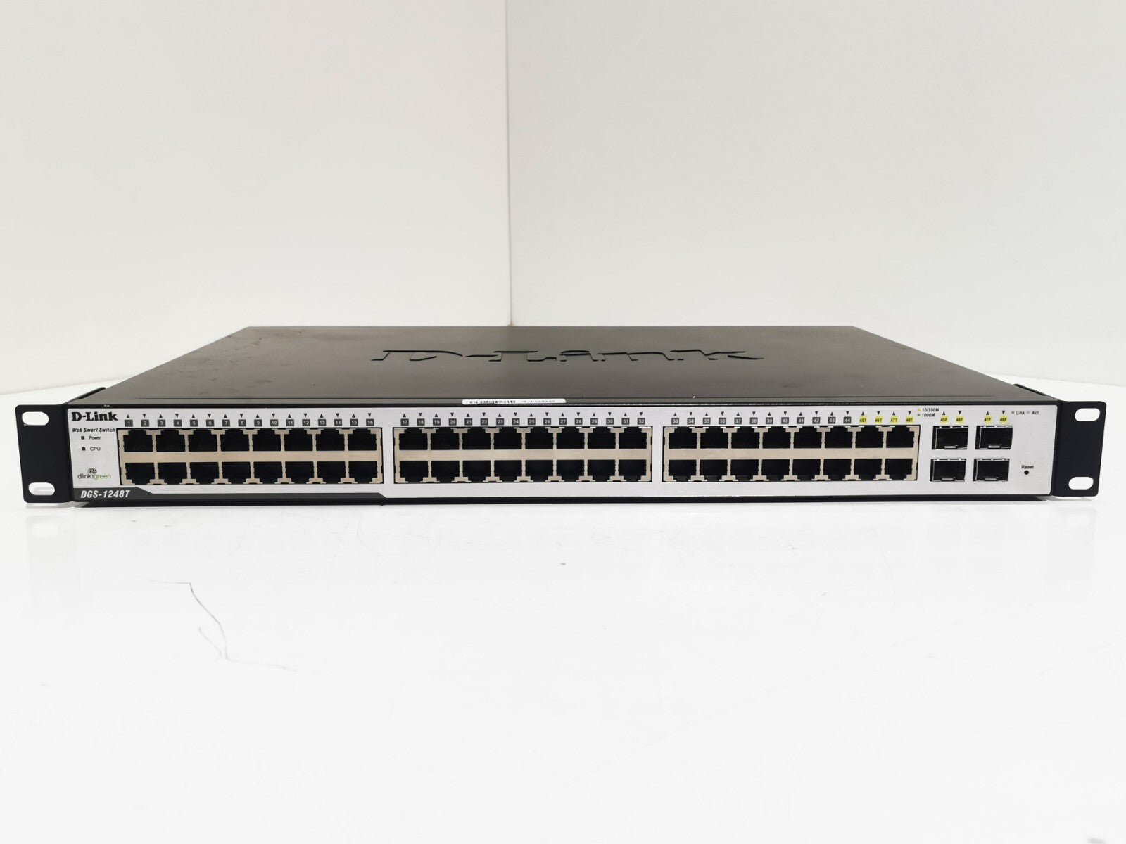 D-Link DGS-1248T 48-Port Gigabit Switch with 4 SFP Combo Ports Rack mountable