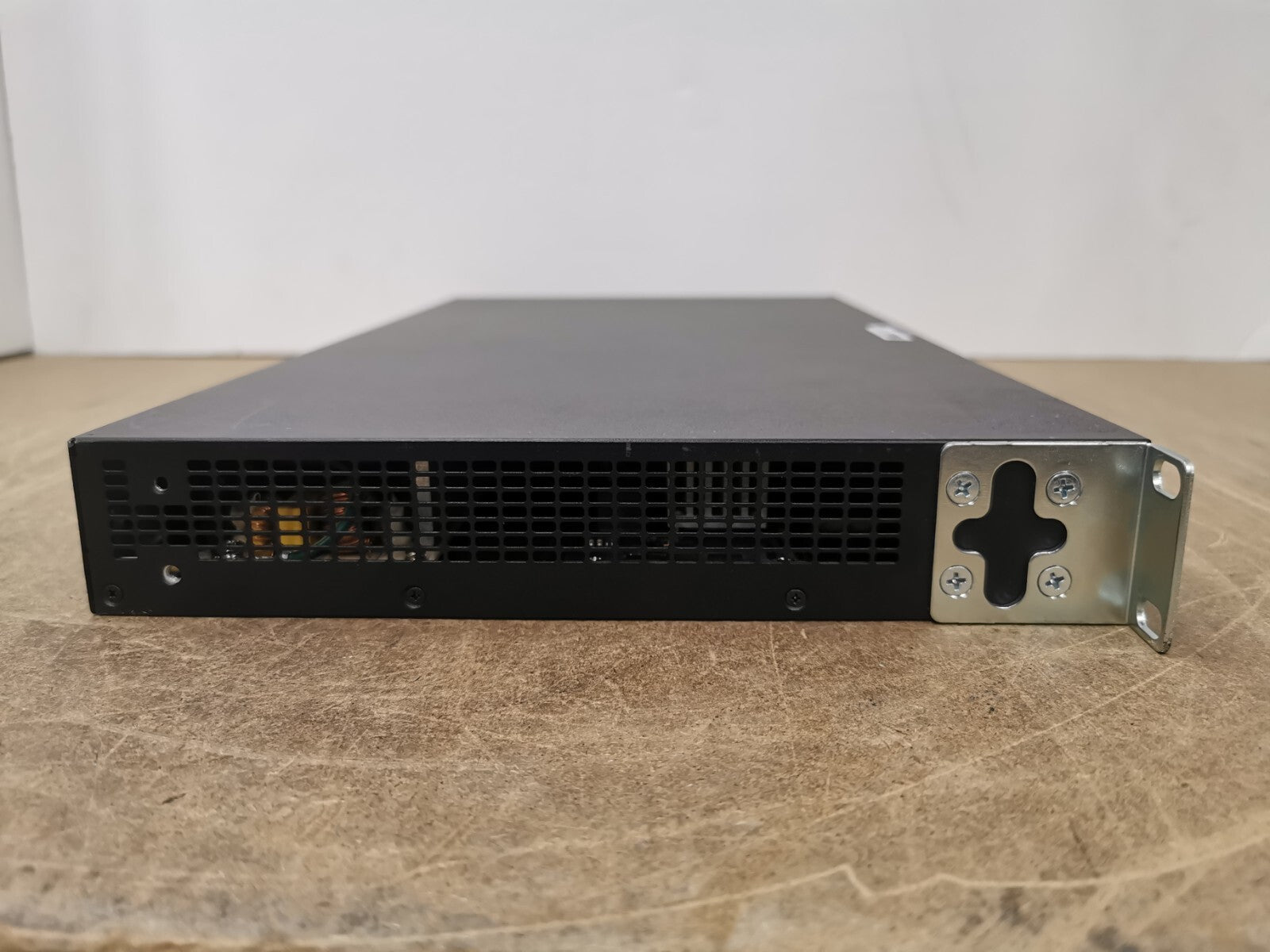 HPE OfficeConnect 1850 48G 4XGT Managed Switch – 48×1 Gb + 4×10 Gb Uplinks