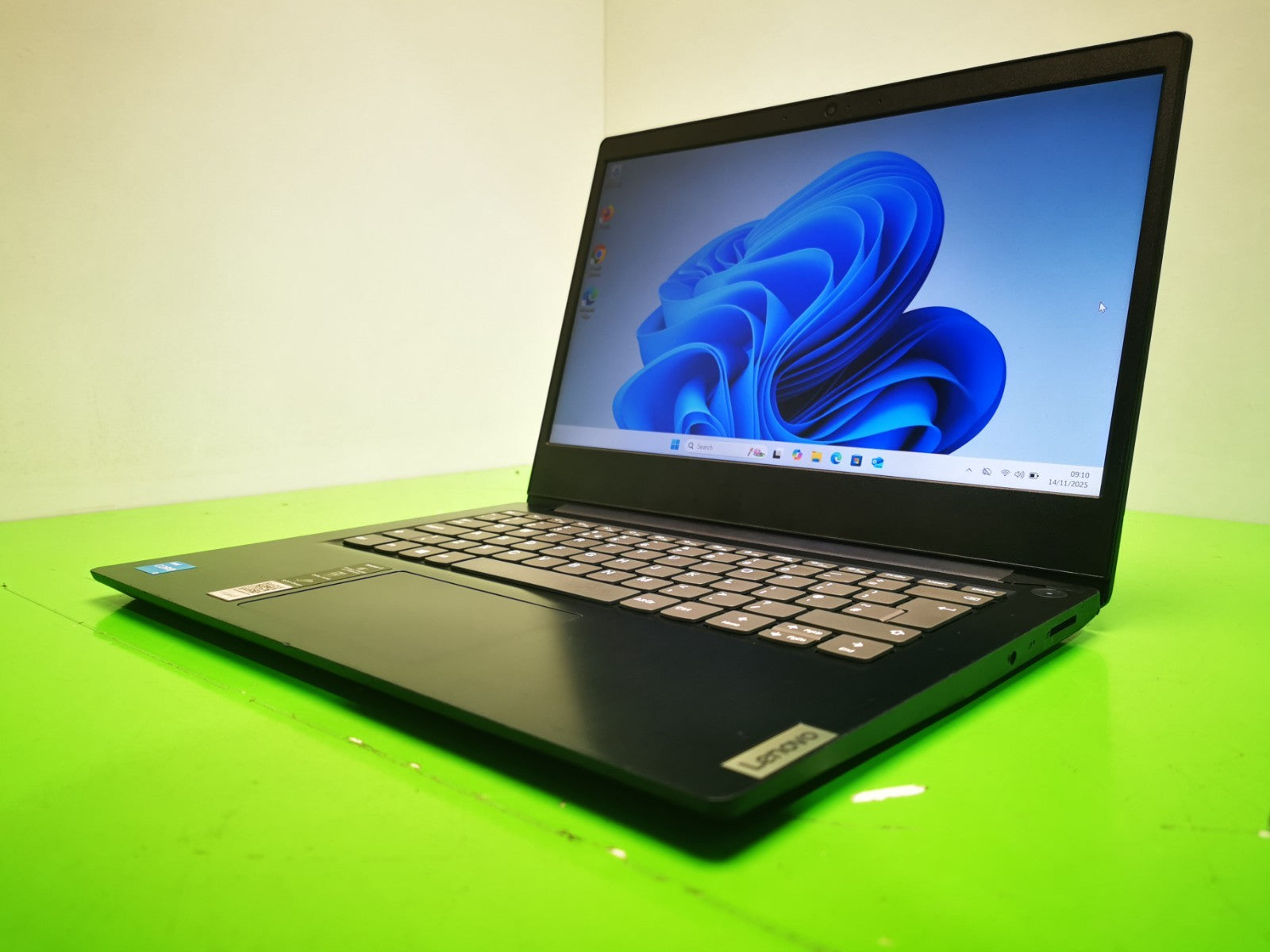 Lenovo Ideapad 3 14itl05 14" Laptop - 11th Gen i3/4GB RAM/128GB/Win 11 Home