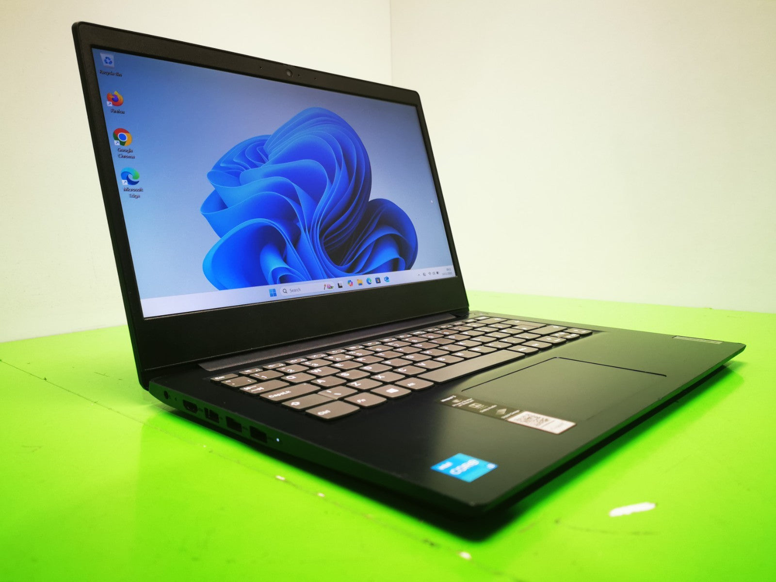 Lenovo Ideapad 3 14itl05 14" Laptop - 11th Gen i3/4GB RAM/128GB/Win 11 Home