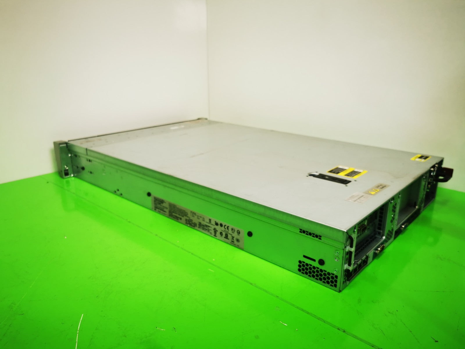HP ProLiant DL360P Gen8 G8 1x E5-2620 16GB RAM 8-Bay SAS P420i 1U Server