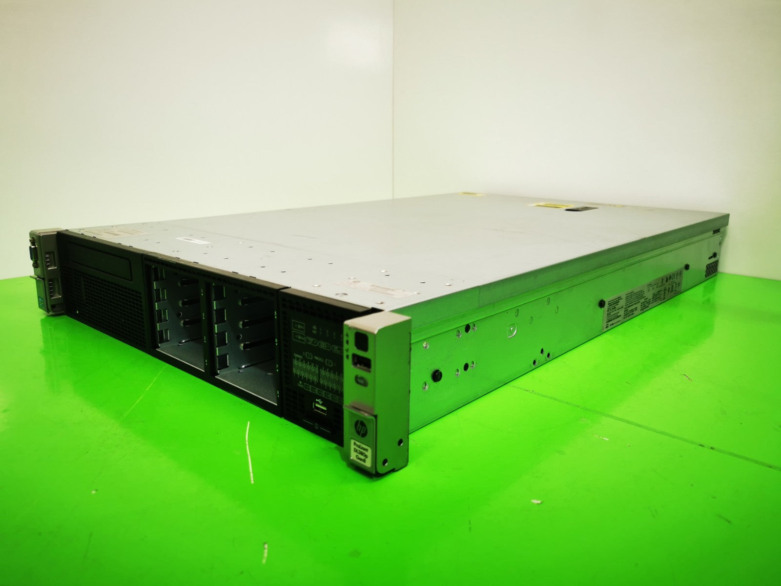 HP ProLiant DL360P Gen8 G8 1x E5-2620 16GB RAM 8-Bay SAS P420i 1U Server