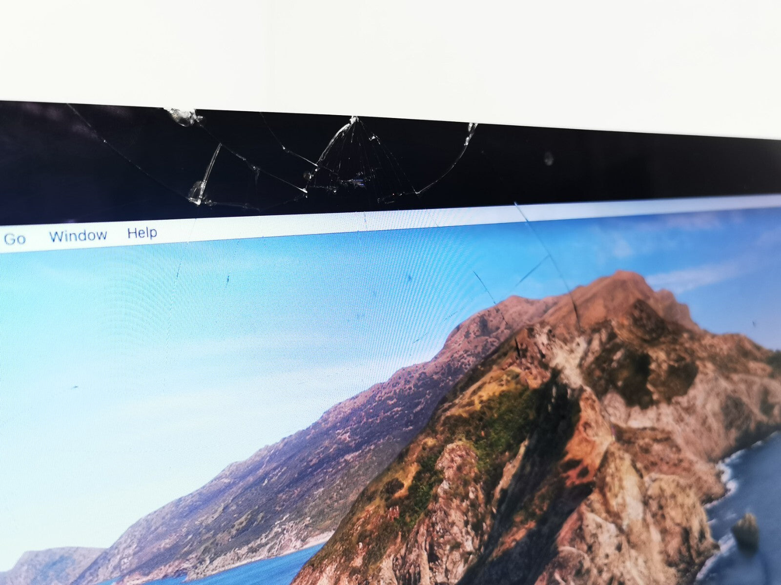 Apple iMac (Late 2012) 21.5" - Intel i5 / 8GB RAM / 1TB HDD / Cracked Screen