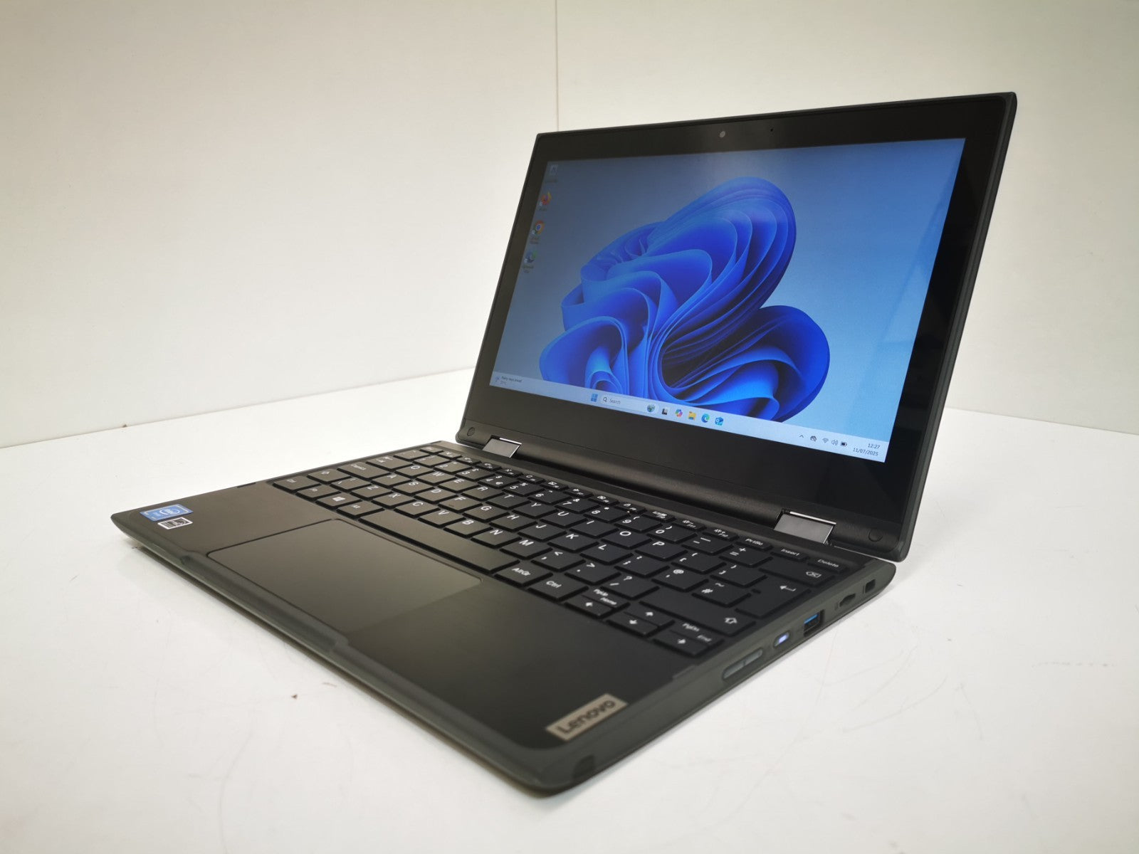 Lenovo 300e Chromebook 2nd Gen 11.6" Celeron / 4GB / 64GB eMMC – Tested - Win 11
