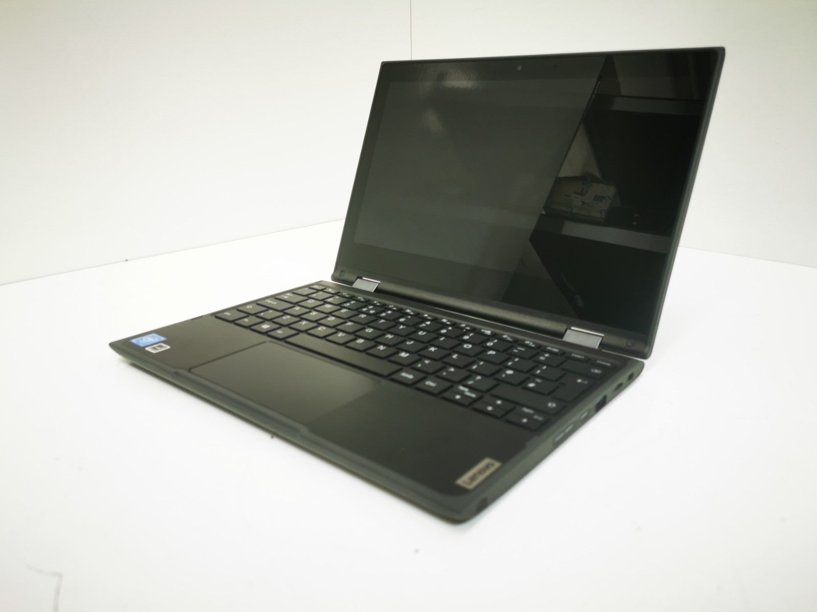 Lenovo 300e Chromebook 2nd Gen 11.6" Celeron / 4GB / 64GB eMMC – Tested - Win 11