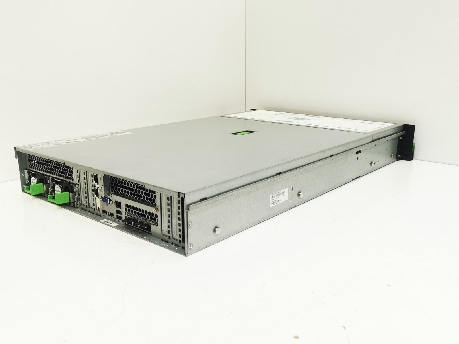 Fujitsu Primergy RX2540 M1 2U Server 2x Xeon E5-2620v3 2.4GHz 12-Bay SFF 10GbE