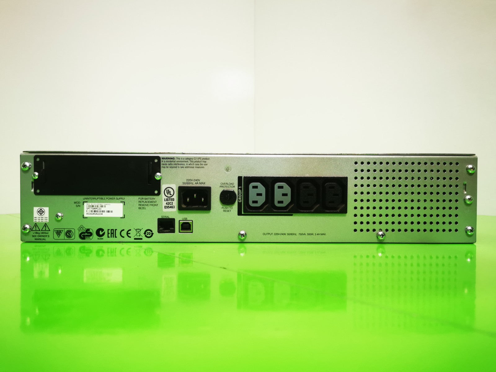 APC Smart-UPS 750VA 230V LCD 2U Rackmount SMT750RMI2U - No Battery / Facia