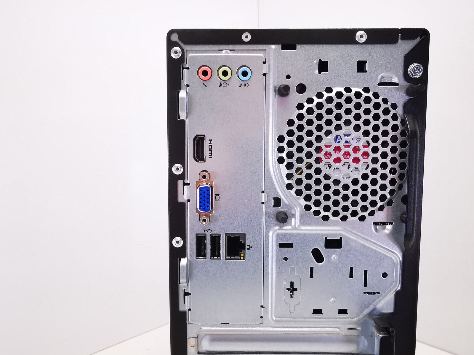 Lenovo V530-15ARR AMD Ryzen 5 2400G 3.60GHz 16GB RAM 256GB SSD Windows 11