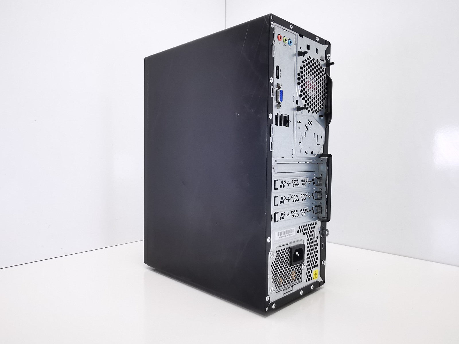 Lenovo V530-15ARR AMD Ryzen 5 2400G 3.60GHz 16GB RAM 256GB SSD Windows 11
