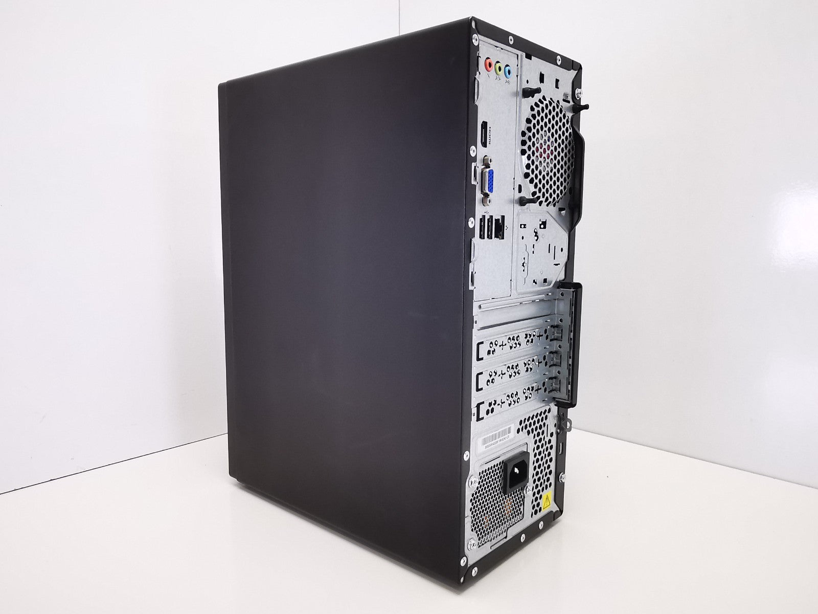 Lenovo V530-15ARR AMD Ryzen 5 2400G 3.60GHz 16GB RAM 256GB SSD Windows 11