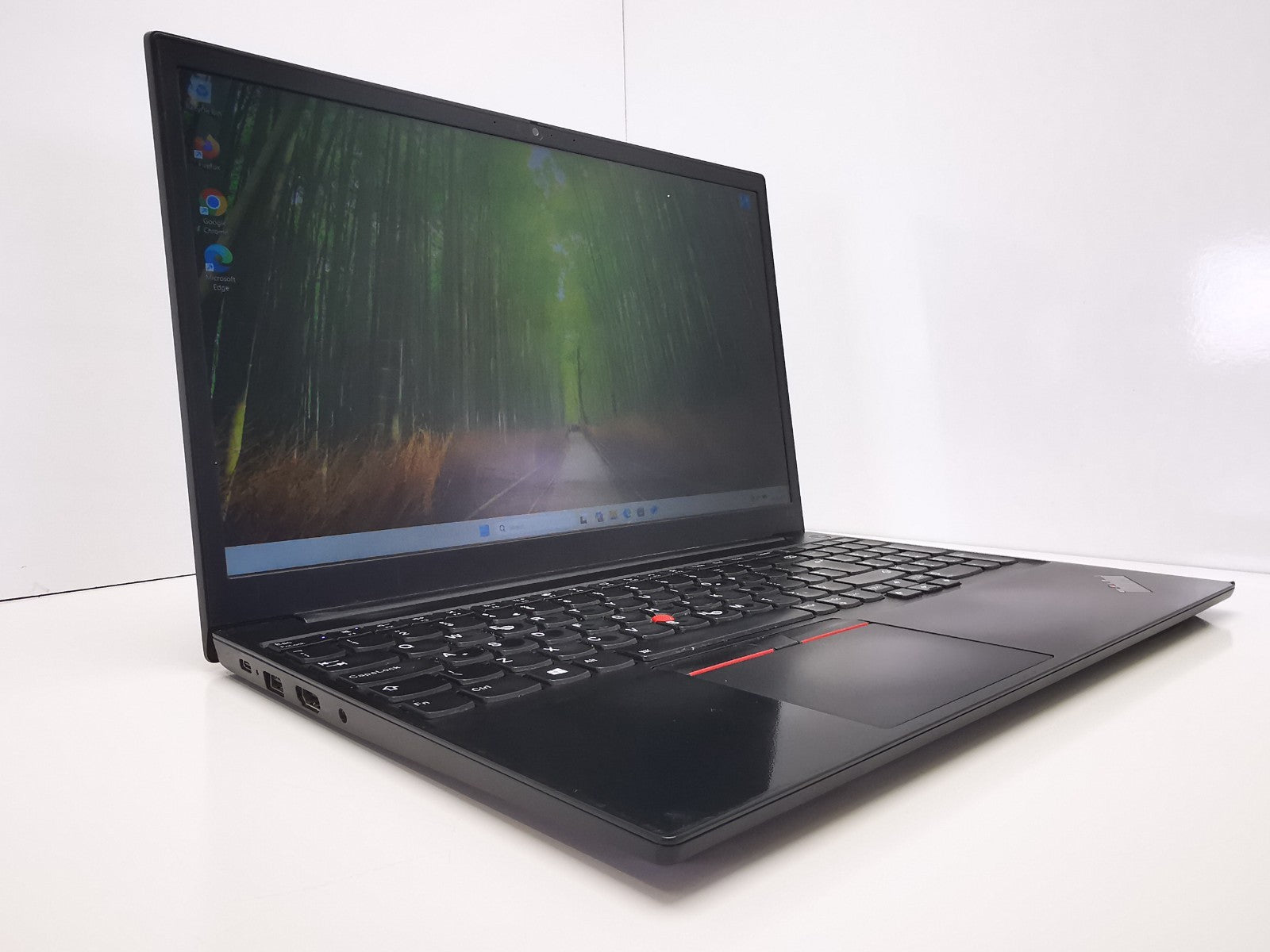 Lenovo ThinkPad E15 Gen 2 15″ Laptop – i5-11th Gen, 8GB RAM, 256GB SSD, Win 11