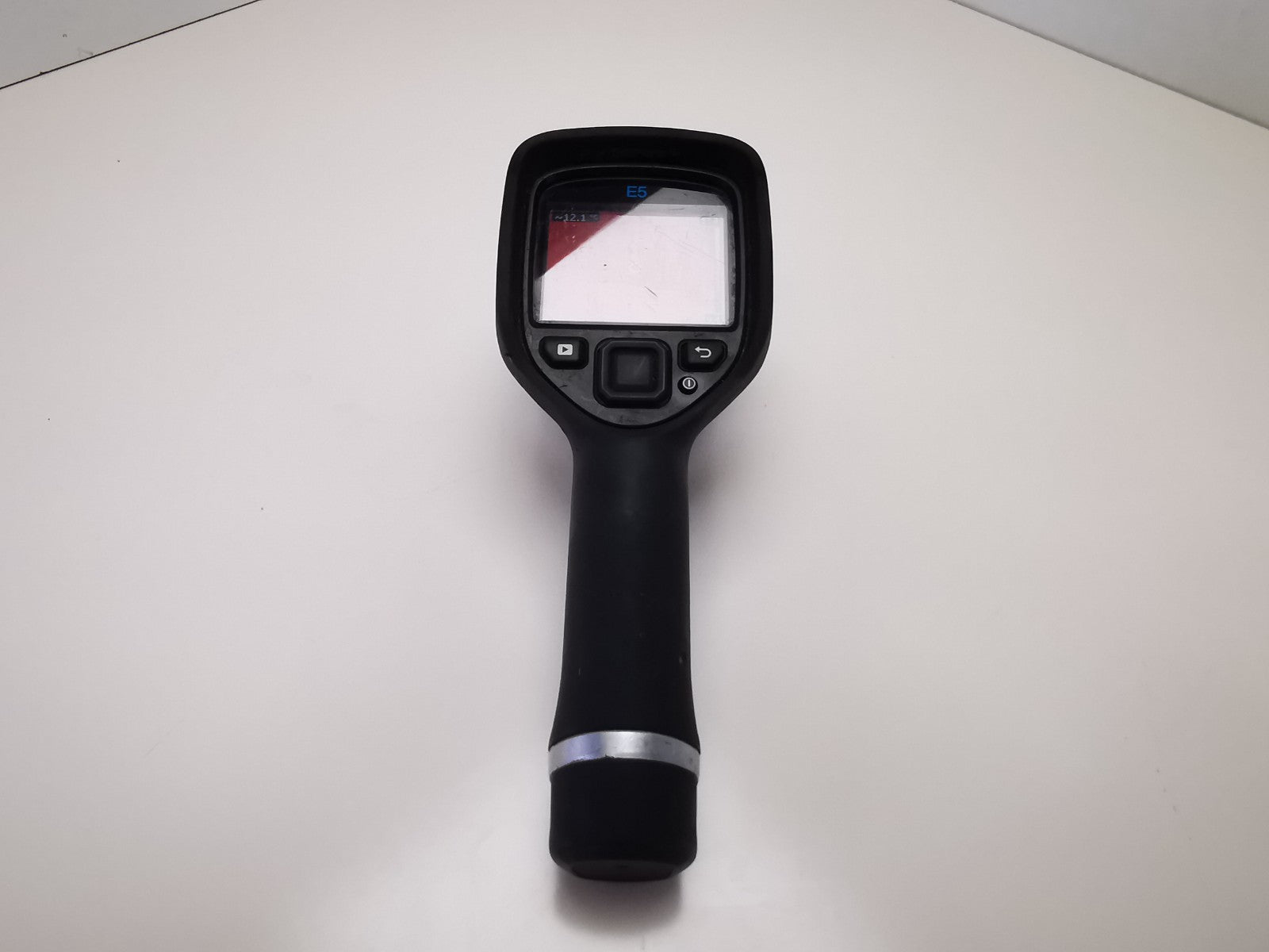FLIR E5 (E63900) Thermal Imaging Camera - Powers On  / UNCALIBRATED
