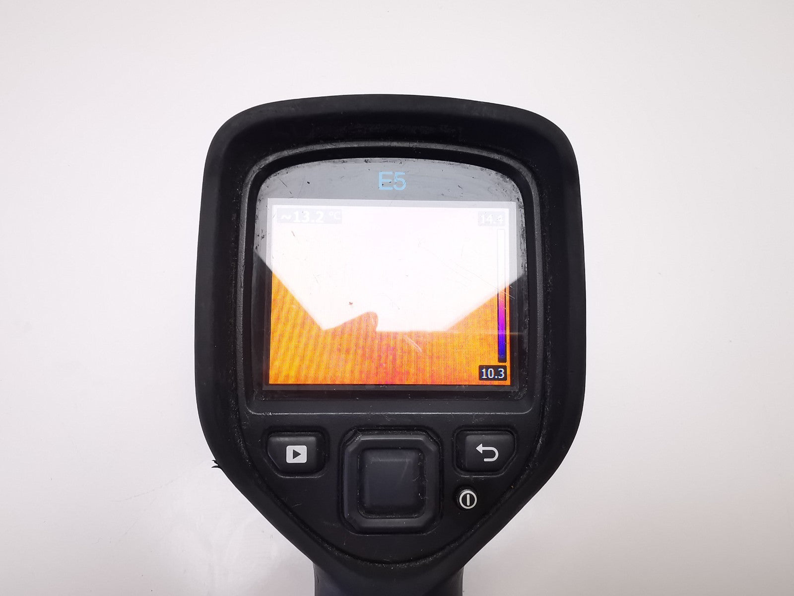 FLIR E5 (E63900) Thermal Imaging Camera - Powers On  / UNCALIBRATED