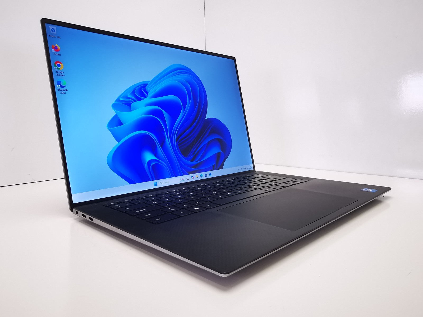 Dell Laptop Precision 5560 15.6" Laptop - 11th Gen i7/32GB RAM/512GB SSD/W11 Pro