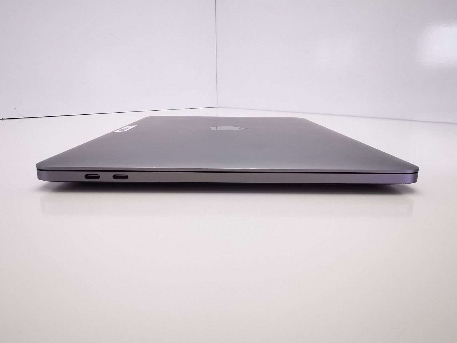 Apple MacBook Pro (A2338) 13" - Apple M2/8GB RAM/250GB SSD/MacOS Monterey-FAULTY