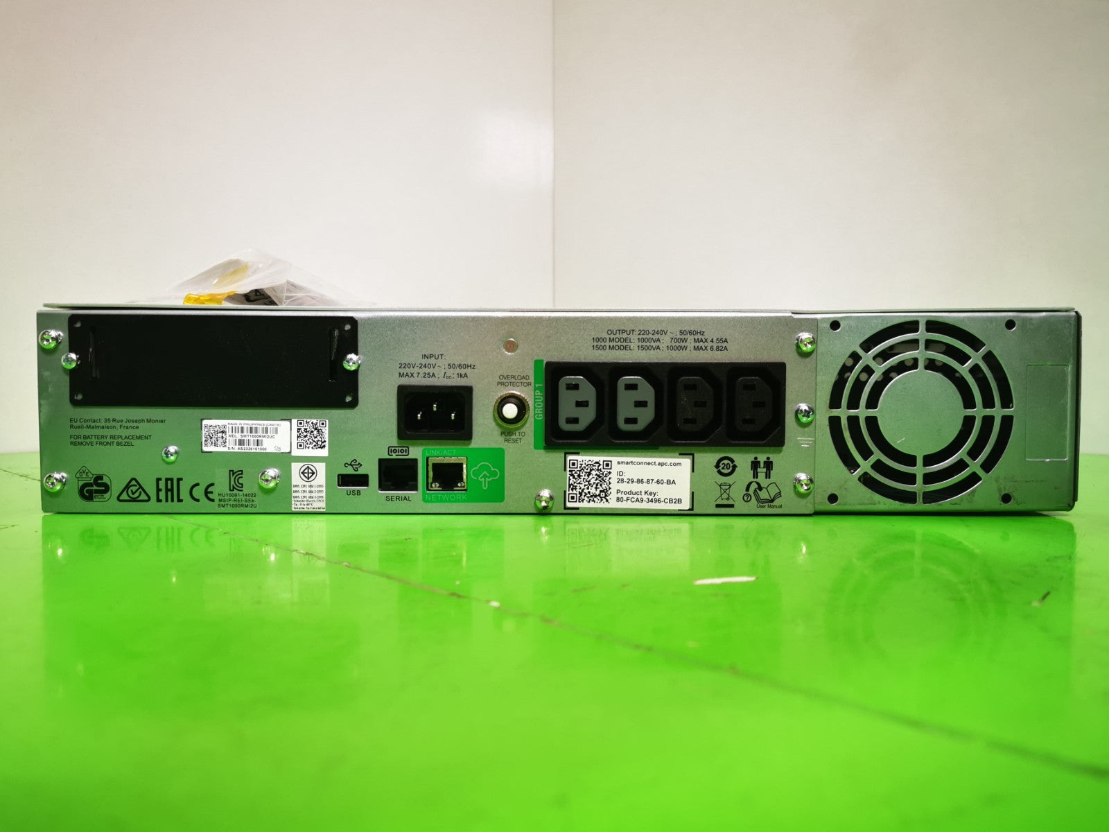 APC SMT1000rmi2u UPS  Uninterruptible Power  - Batteries Removed -No Facia