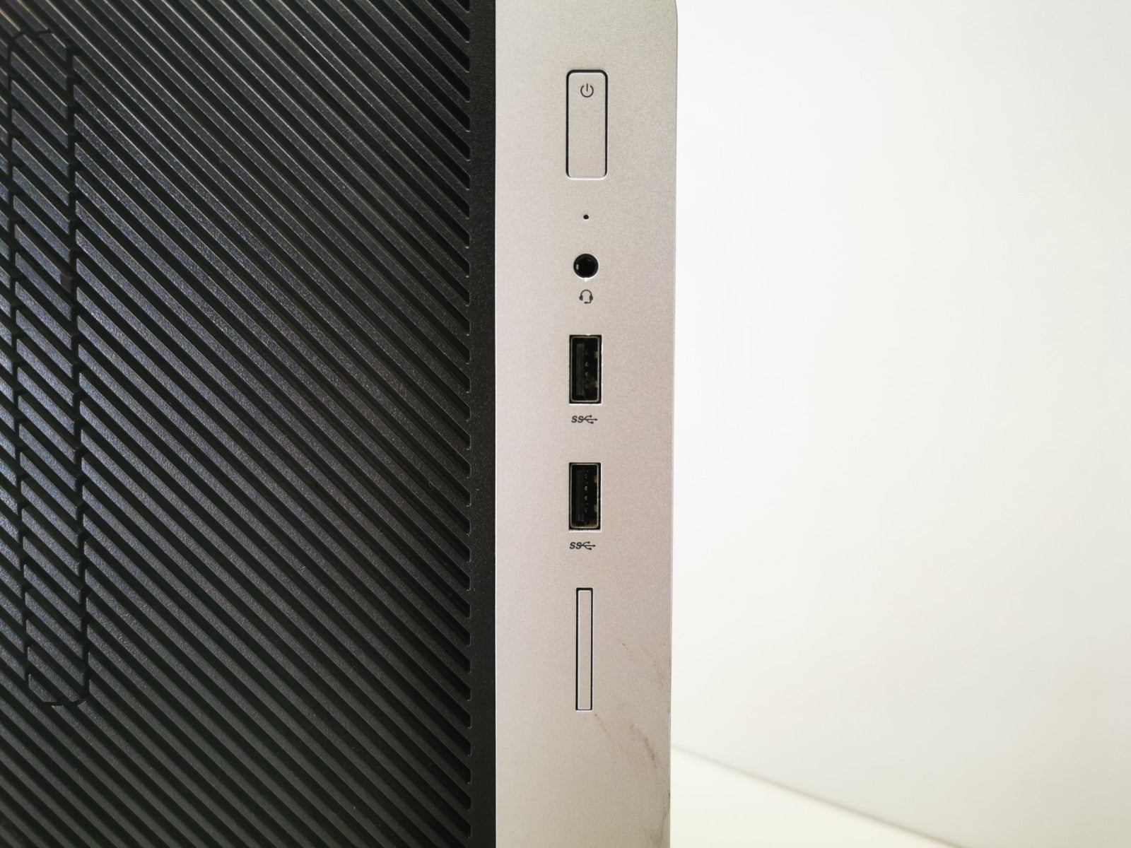 HP ProDesk 400 G6 MT | Intel Core i5-9500 | 8GB RAM | 256GB NVMe SSD | Win11Pro