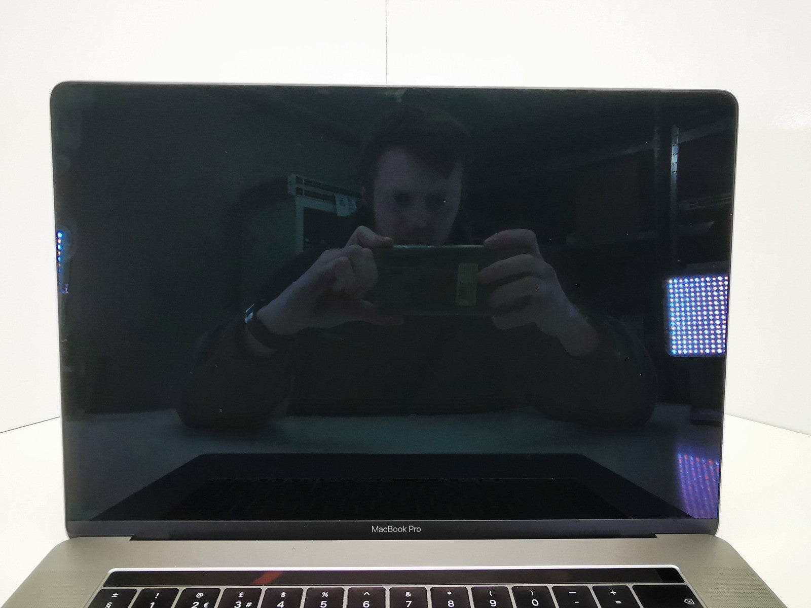 Apple MacBook Pro 2019 16" - Intel i9/16GB RAM/500GB SSD/MacOS Sequoia