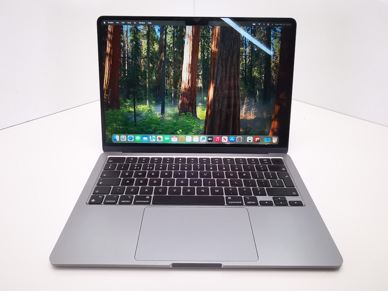Apple MacBook Air 2022 (A2681) 13.6" - Apple M2/8GB RAM/256GB SSD/MacOS Sequoia