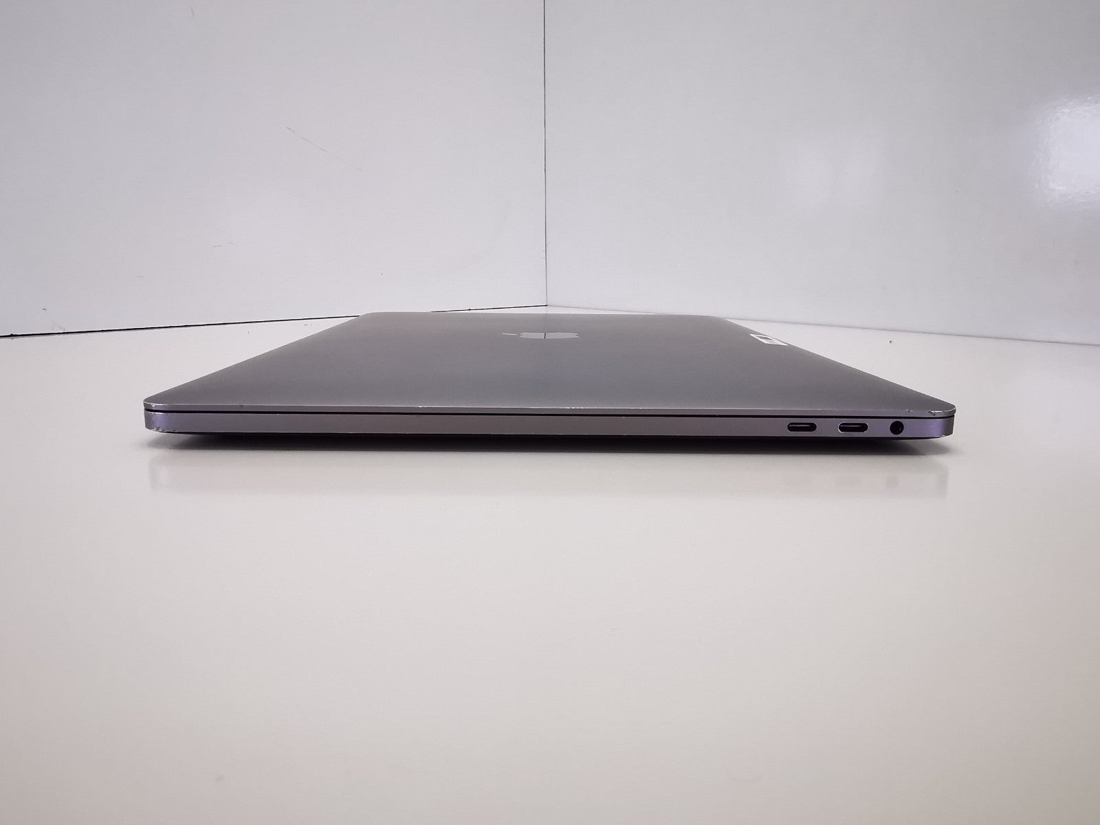 Apple MacBook Pro 2019 16" - Intel i9/16GB RAM/500GB SSD/MacOS Sequoia