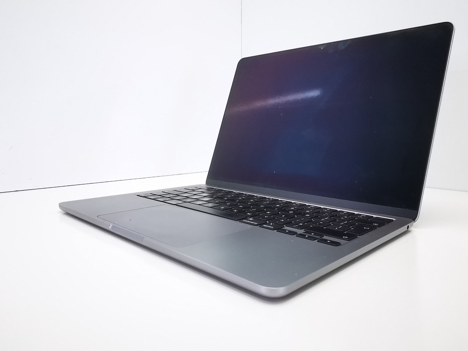 Apple MacBook Air 2022 (A2681) 13.6" - Apple M2/8GB RAM/256GB SSD/MacOS Sequoia