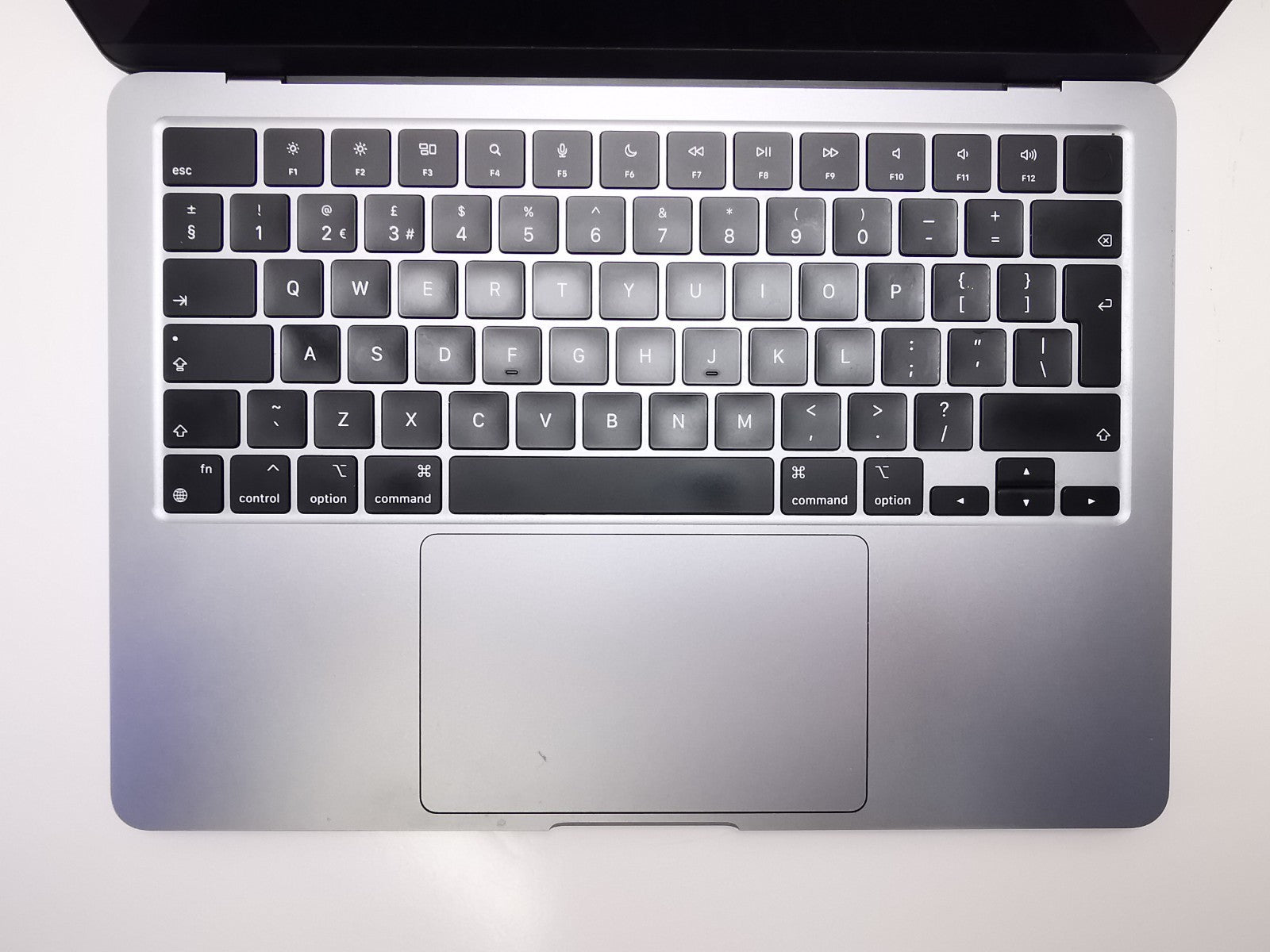 Apple MacBook Air 2022 (A2681) 13.6" - Apple M2/8GB RAM/256GB SSD/MacOS Sequoia