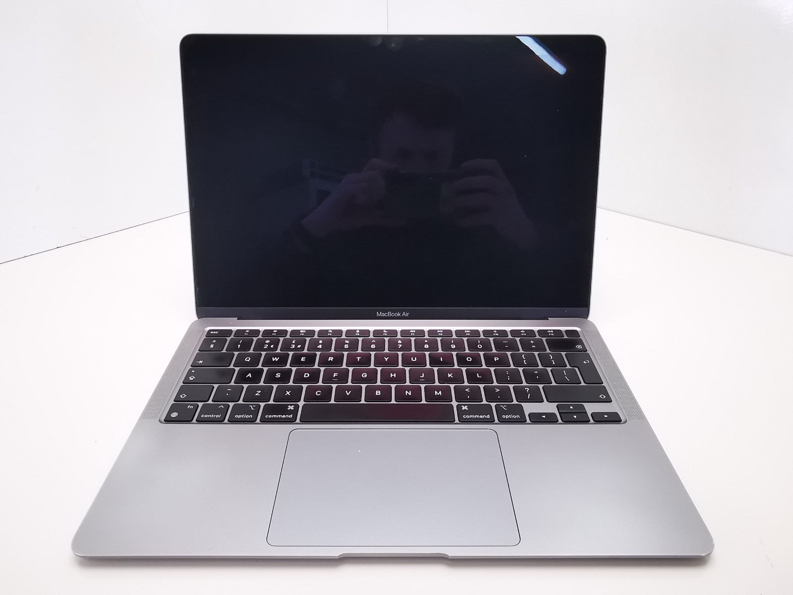 Apple MacBook Air 2020 (A2337) 13.3" - Apple M1/16GB RAM/500GB SSD/MacOS Sonama