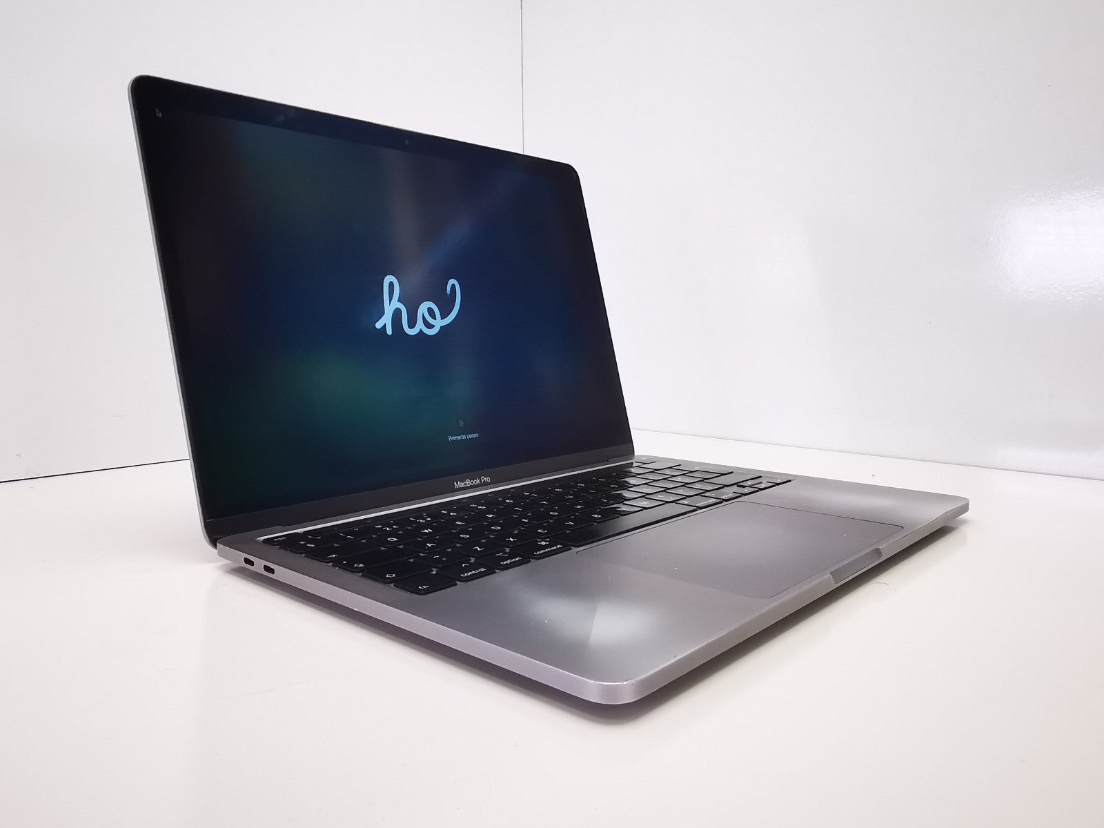 Apple MacBook Pro 2020 13" - Intel i5/16GB RAM/500GB SSD/MacOS Sequoia