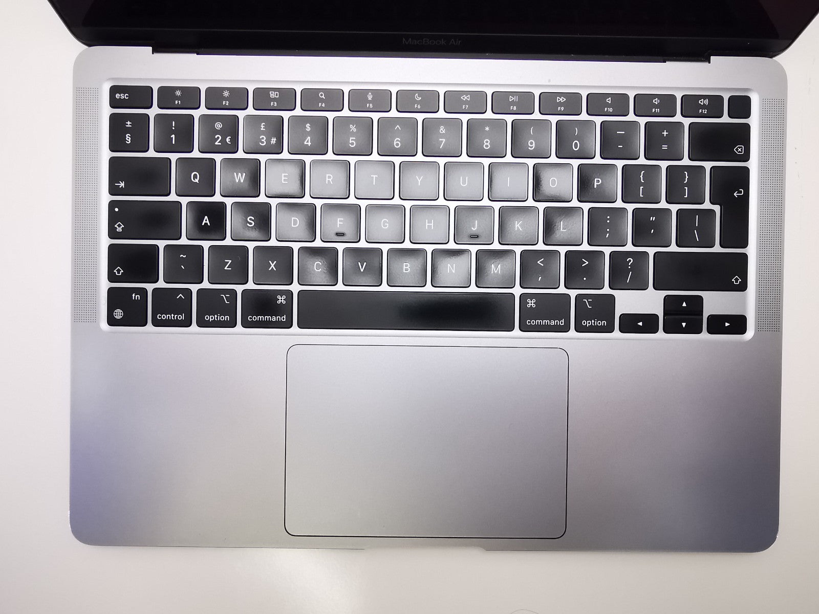 Apple MacBook Air 2020 (A2337) 13.3" - Apple M1/16GB RAM/500GB SSD/MacOS Sonama