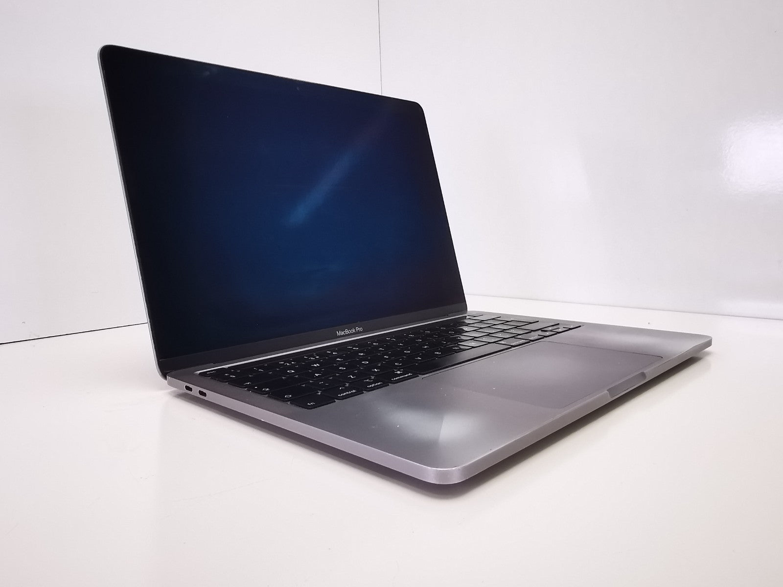 Apple MacBook Pro 2020 13" - Intel i5/16GB RAM/500GB SSD/MacOS Sequoia