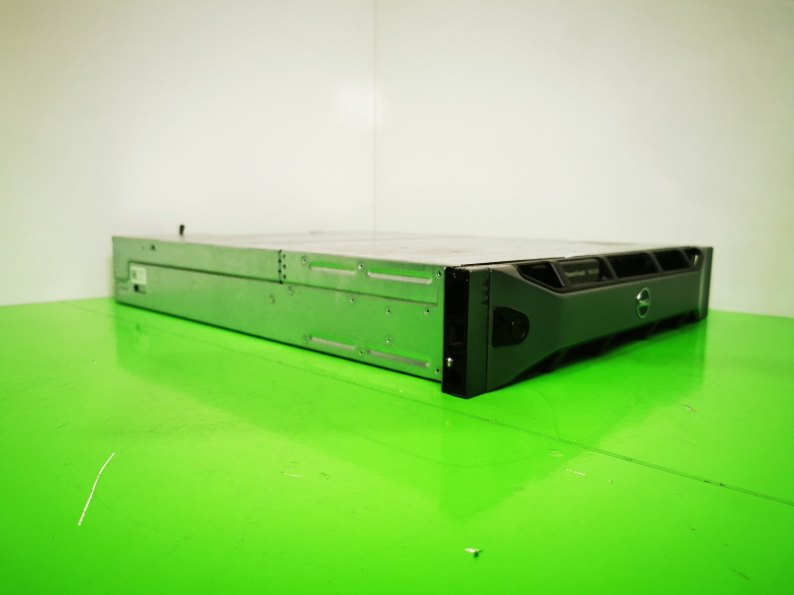 Dell PowerVault MD3200 7x 2TB HDDs 14TB SAN Storage Array With HDDs