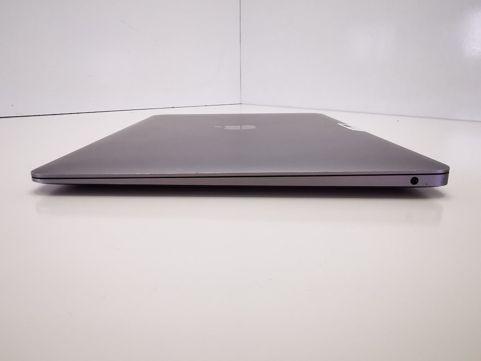 Apple MacBook Air 2020 (A2337) 13.3" - Apple M1/16GB RAM/500GB SSD/MacOS Sonama