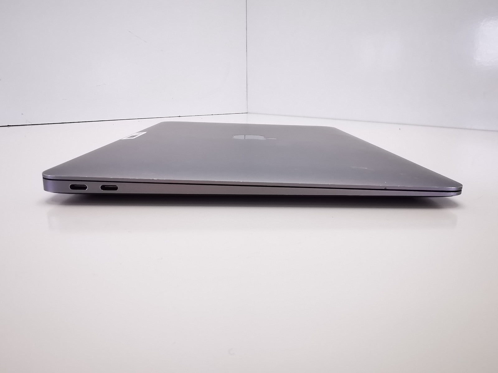 Apple MacBook Air 2020 (A2337) 13.3" - Apple M1/16GB RAM/500GB SSD/MacOS Sonama