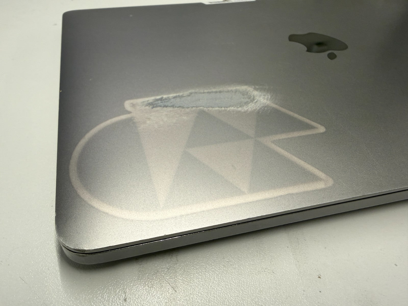Apple MacBook Pro 2020 13" - Intel i5/16GB RAM/500GB SSD/MacOS Sequoia
