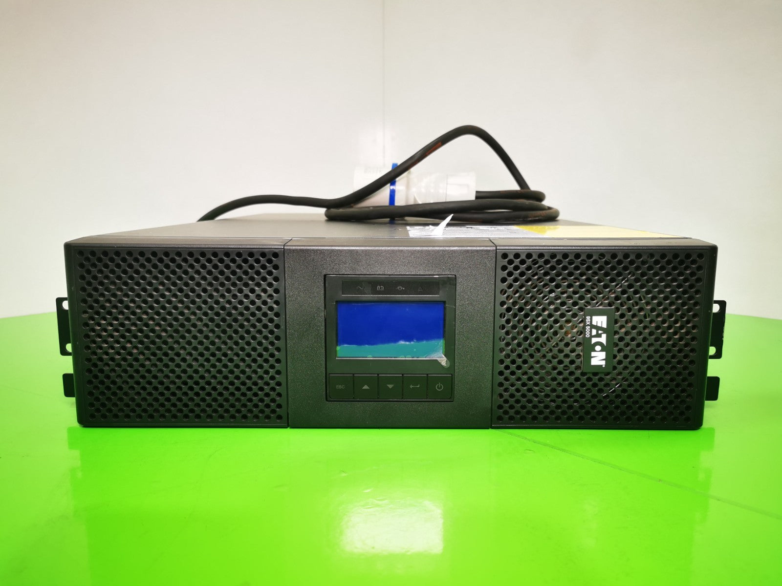 EATON 9SX 9SX5KIRT UPS 4500 WATT 5000 VA - Batteries Removed - Faulty / Spares