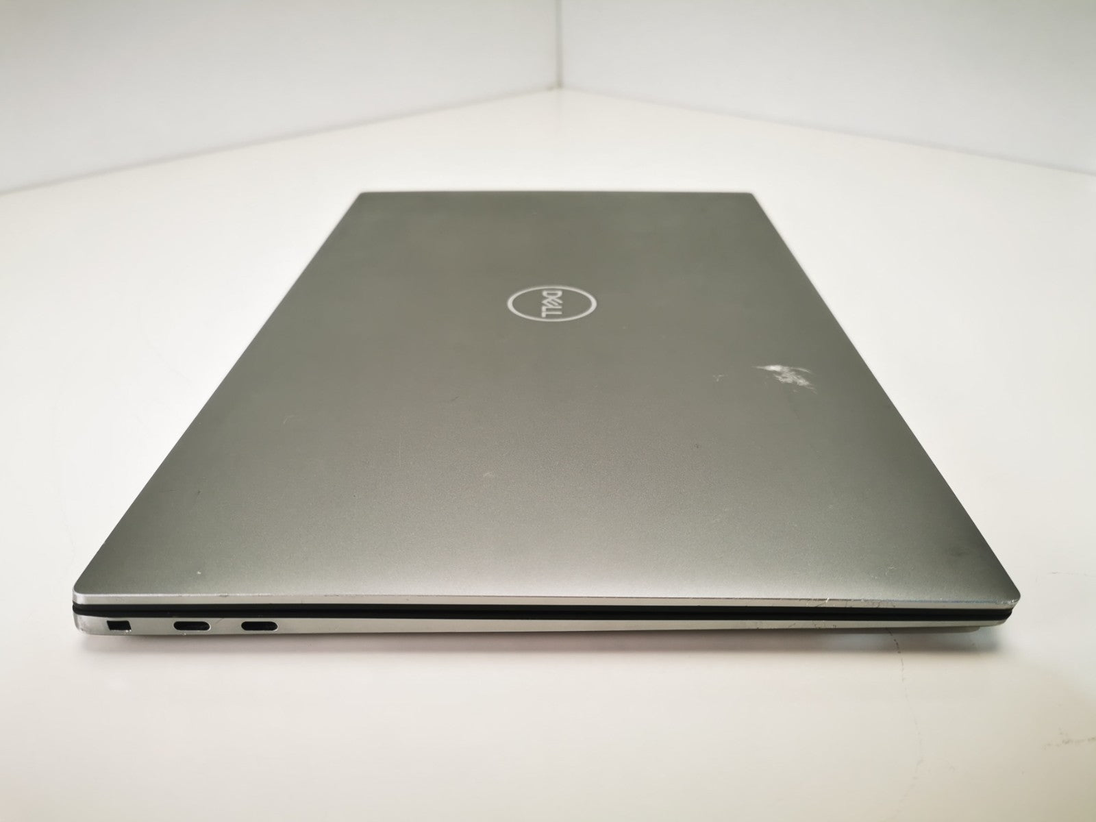 Dell Precision 5560 15.6" - i7-11th/32GB/512GB RTX A2000 - DEFECTS Read DESC