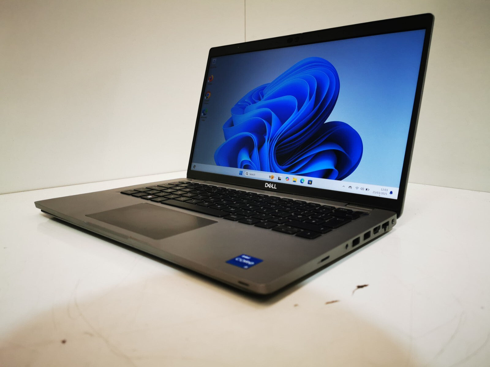 Dell Latitude 5430 14″ Laptop – i5-12th Gen, 8GB RAM, 256GB SSD - Minor Defects