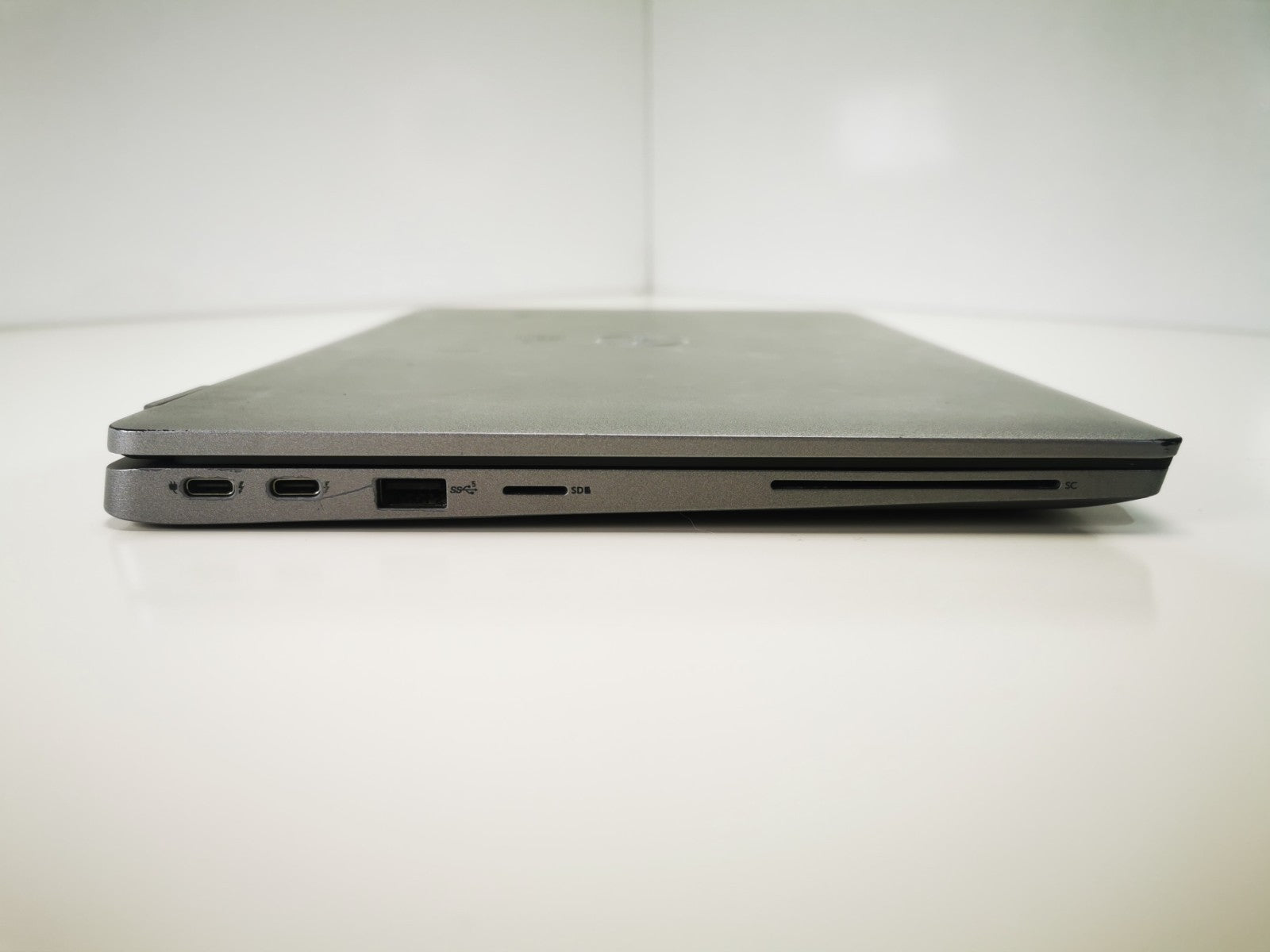 Dell Laptop Latitude 5330 13.3" i5-1245U 16GB RAM 256GB SSD Windows 11 Pro