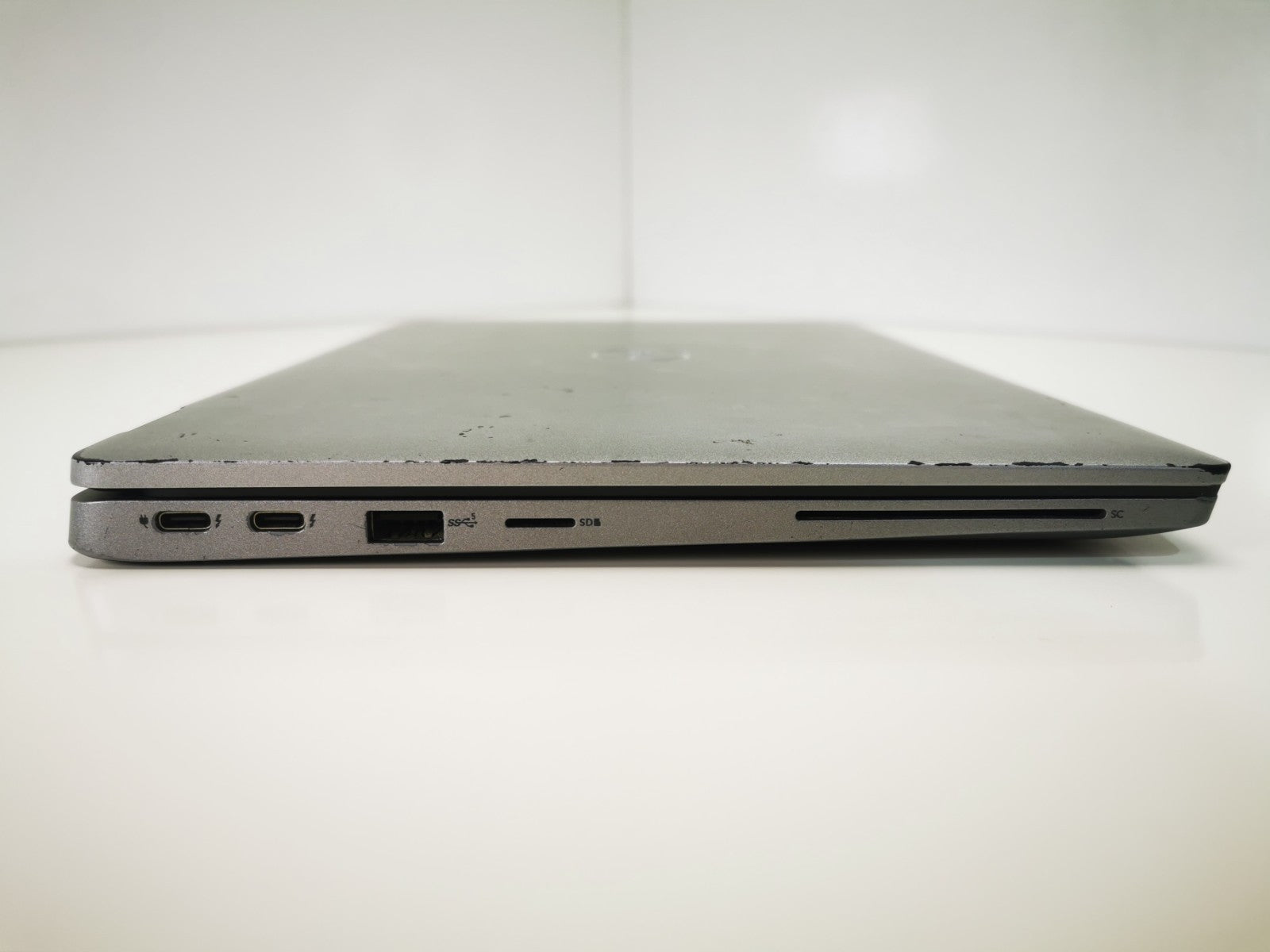 Dell Laptop Latitude 5330 13.3" i5-1245U 16GB RAM 256GB SSD Windows 11 Pro