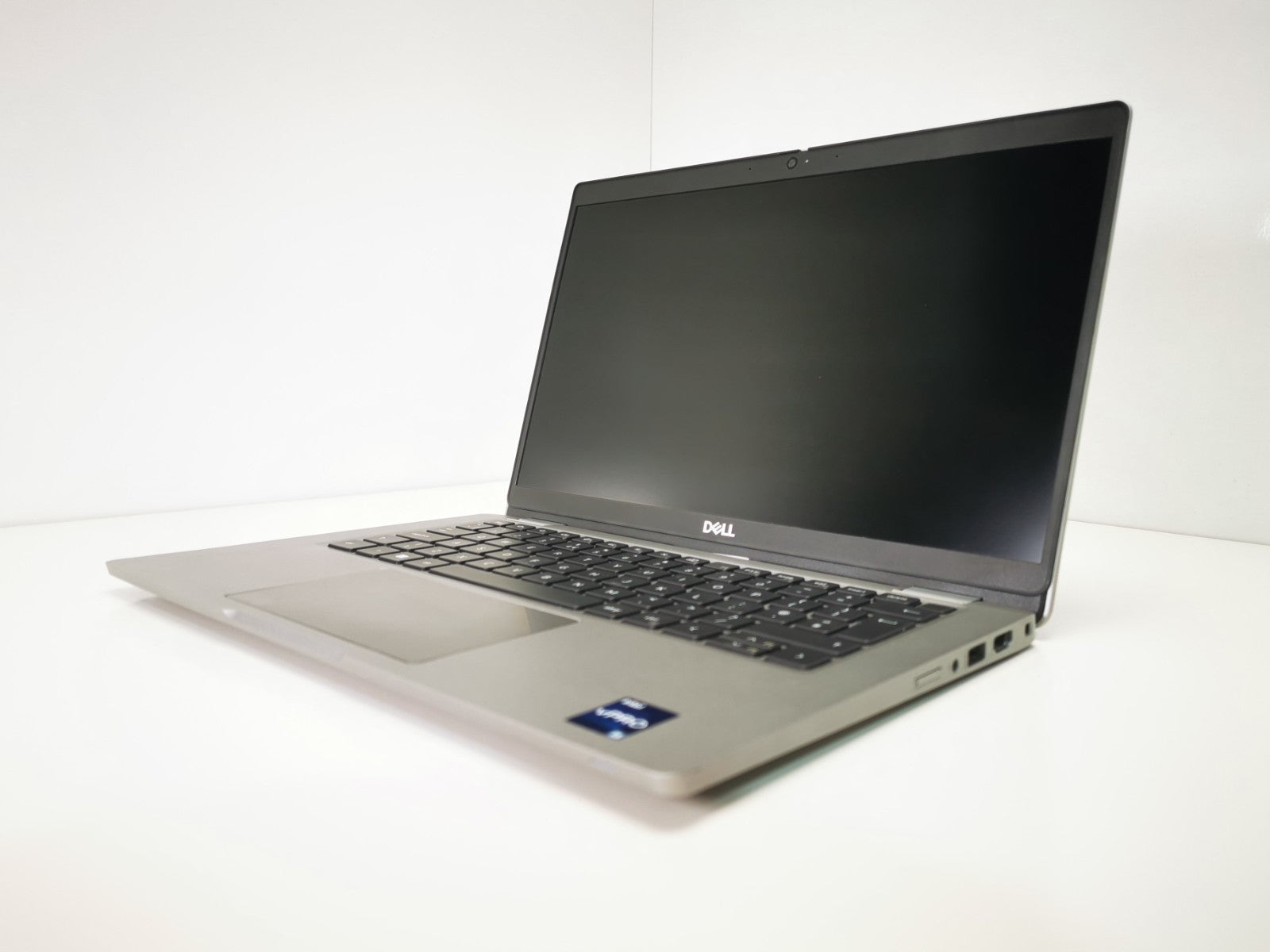 Dell Laptop Latitude 5330 13.3" i5-1245U 16GB RAM 256GB SSD Windows 11 Pro