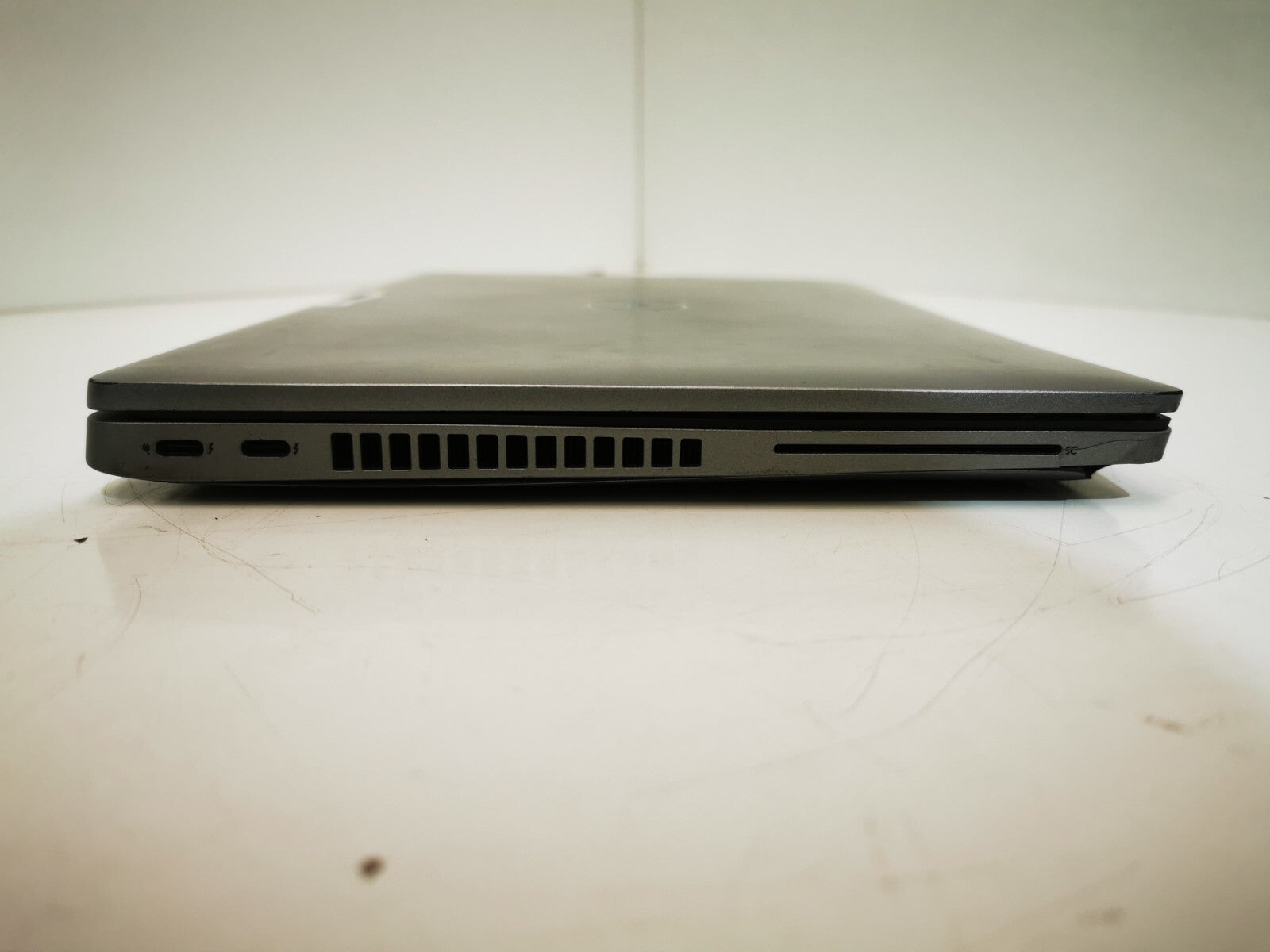 Dell Latitude 5430 14″ Laptop – i5-12th Gen, 8GB RAM, 256GB SSD - Minor Defects