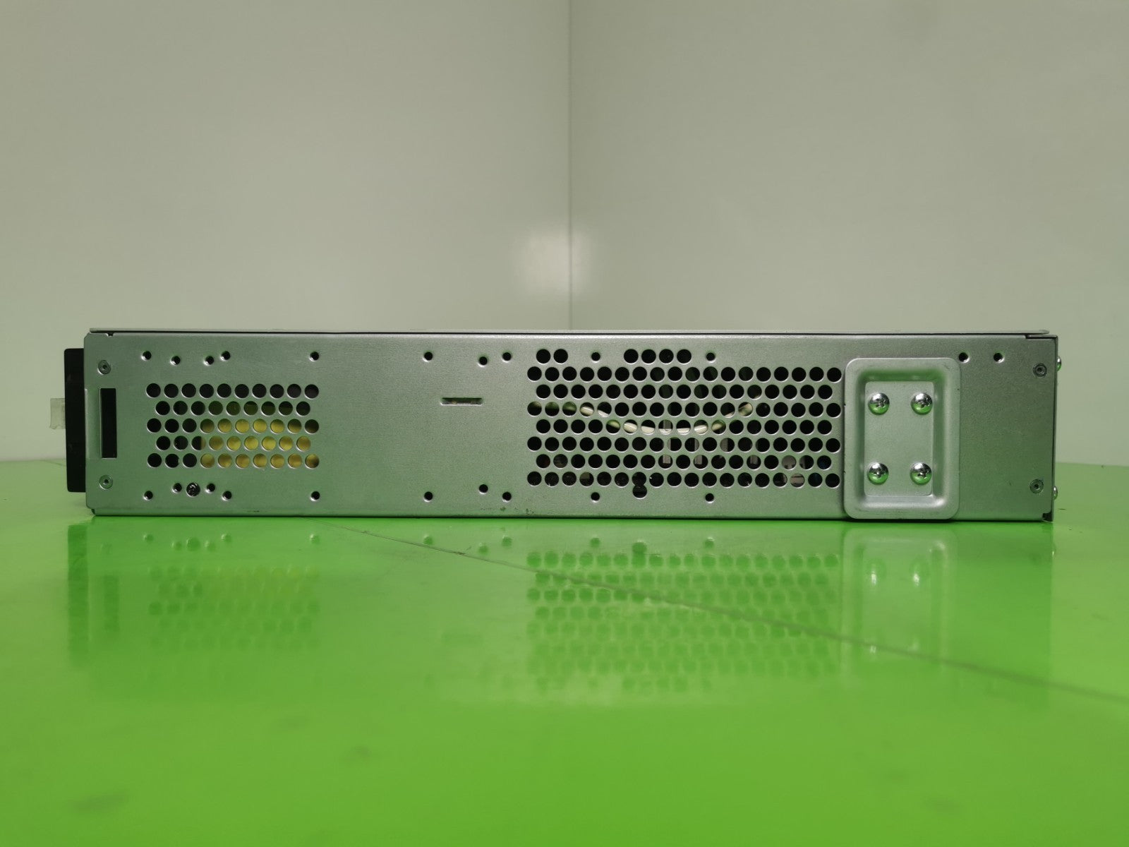APC Smart-UPS SMT1000RMI2UC 1000VA 2U Rackmount UPS LCD 700W - Tested & Working