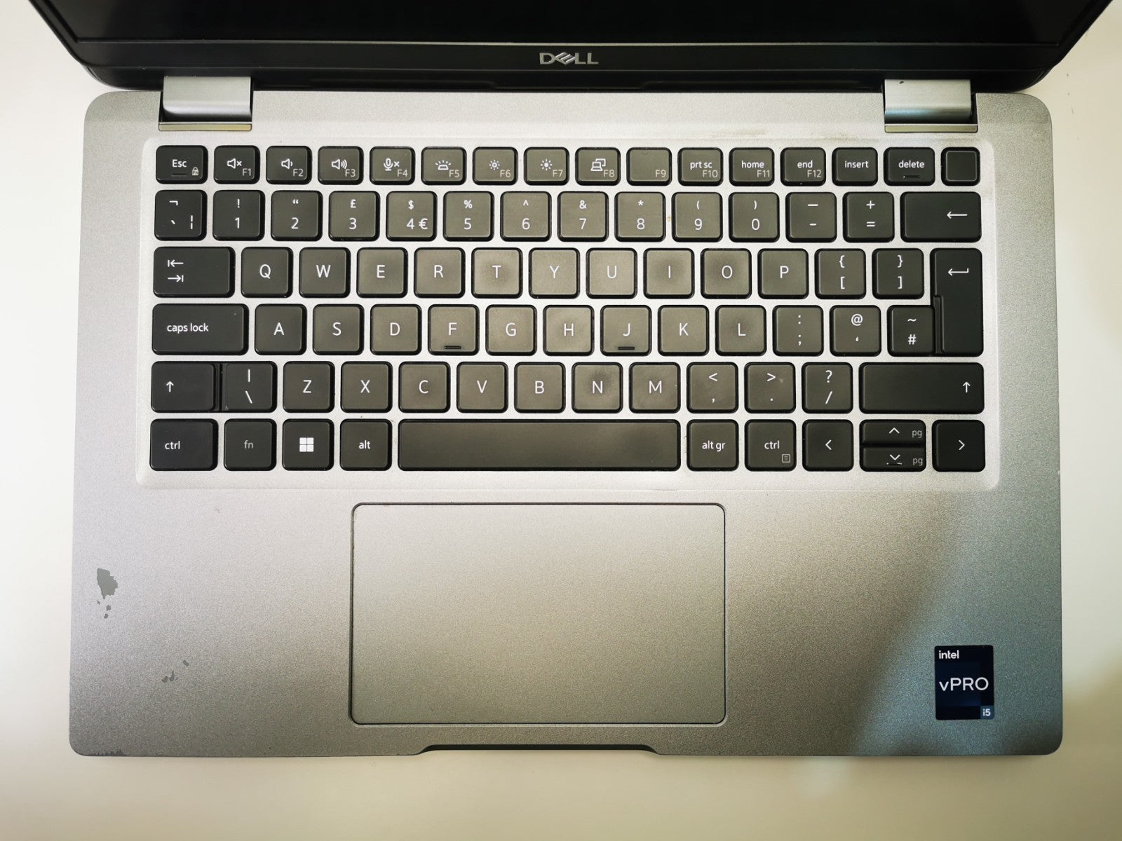 Dell Laptop Latitude 5330 13.3" i5-1245U 16GB RAM 256GB SSD Windows 11 Pro