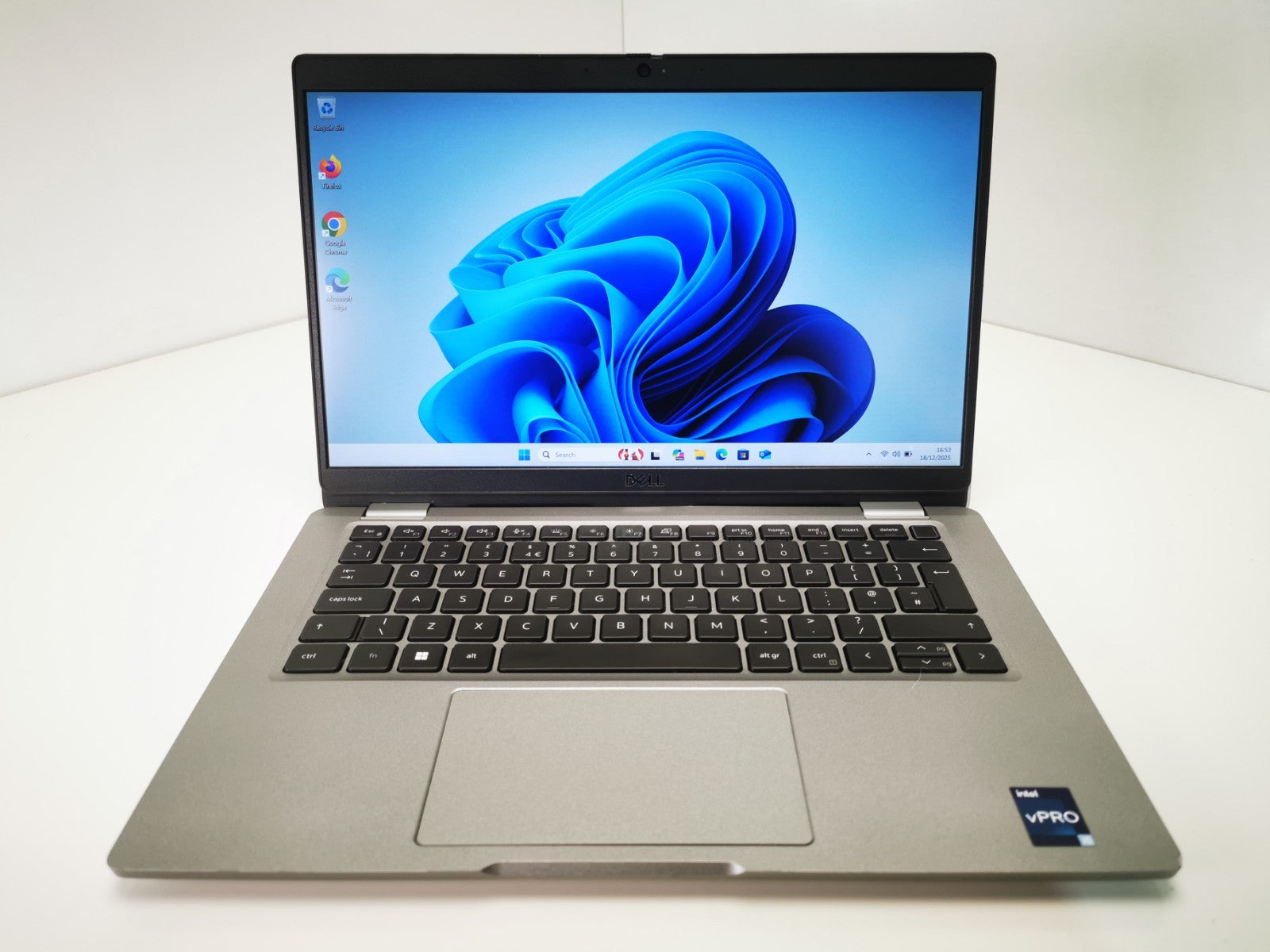 Dell Laptop Latitude 5330 13.3" i5-1245U 16GB RAM 256GB SSD Windows 11 Pro